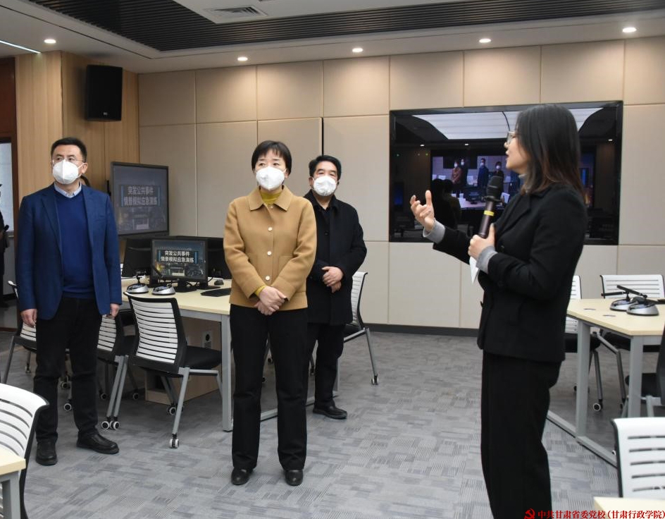 常务副校（院）长唐斫调研指导智慧校园建设工作